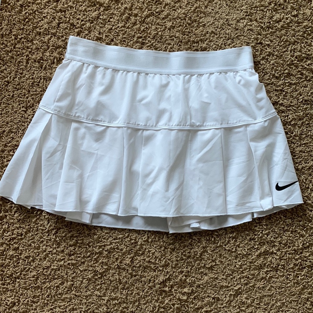 White Nike tennis skirt